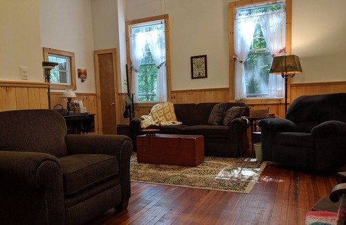 Fishs Eddy House | Historic schoolhouse - disconnect from technology