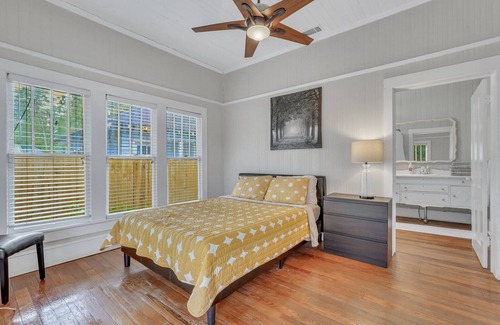 Statesboro House | Historic Southern Home - close to downtown and GSU