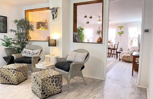 Tahlequah Apartment | Historic spacious 1 bd. Apt in heart of Tahlequah