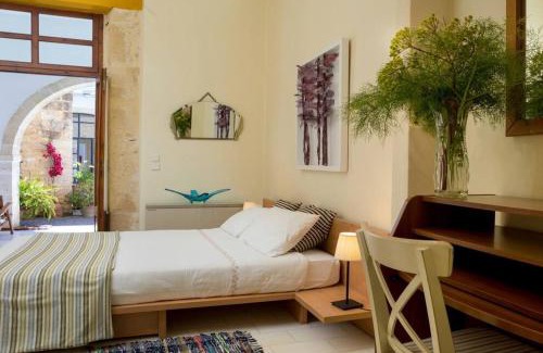 Maroulas Villa | Historic Venetian Castle ideal for family events!