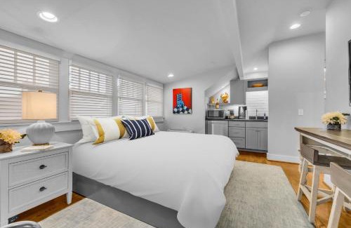 Richland House | Historic West End Guest Studio Suite by SkyRun Nashville