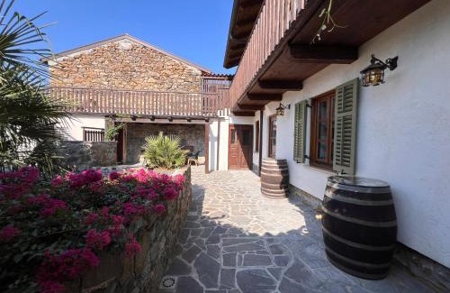 Slap House | Historic Wine-Stone House