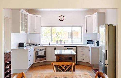 Orange House | Historical cosy oasis | Orange NSW