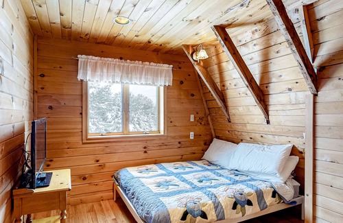 Eastern Vermont House | Historical countryside home with Peloton & amazing views - dog-friendly
