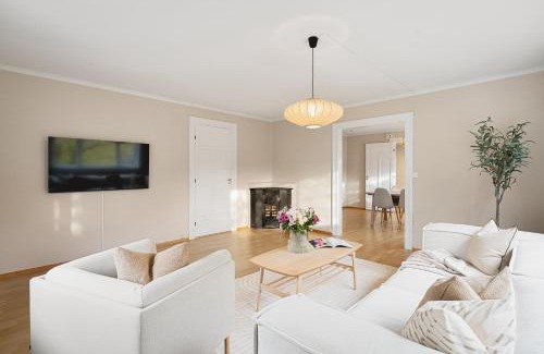 Tromso Apartment | Historical Villa & Green Sanctuary in City Center