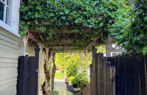 Hilltop House | Historical “Wedge District” Welcome to the N. End & Central Tacoma!nn