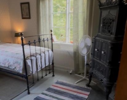 Undenas House | Historiskt, mysigt boende med sjöutsikt i underbar miljö