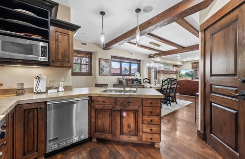 North Park City Ski Chalet | Hit the Slopes in 20 yards: Ultimate Ski-In/Out Park City Condo!