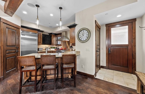 North Park City Ski Chalet | Hit the Slopes in 20 yards: Ultimate Ski-In/Out Park City Condo!