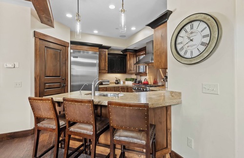 North Park City Ski Chalet | Hit the Slopes in 20 yards: Ultimate Ski-In/Out Park City Condo!