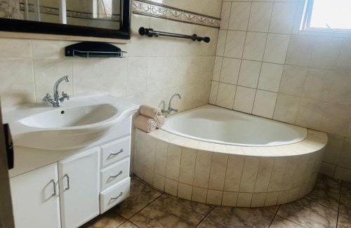 Hluhluwe Hotel | Hluzu Guest House