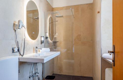 Bruck an der Grossglocknerstrasse Hotel | Hotel Gasthof Post