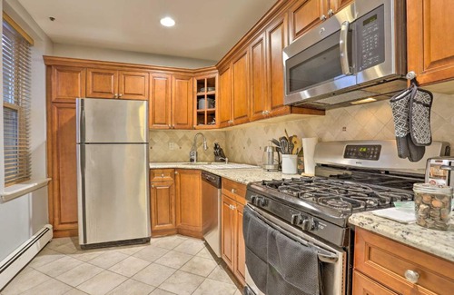 Hoboken Apartment | Hoboken Condo Walk to Public Transit!