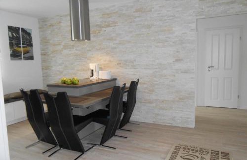 Halstenbek Apartment | Hochwertig Eingerichtete Ferienwohnung Mit Balkon