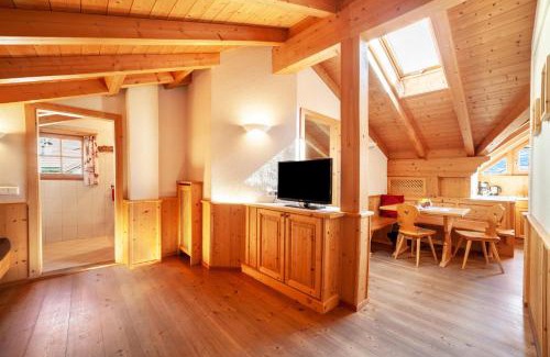 Montechiaro Apartment | Hof am Schloss Apartement Lärche