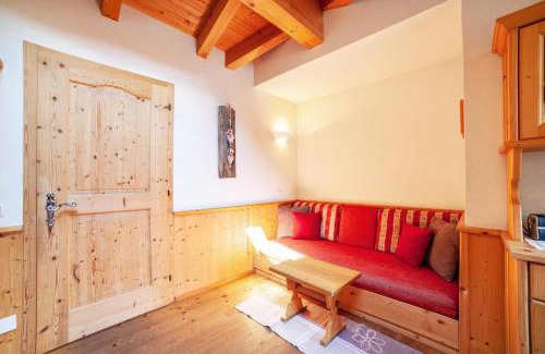 Montechiaro Apartment | Hof am Schloss Apartement Zirm
