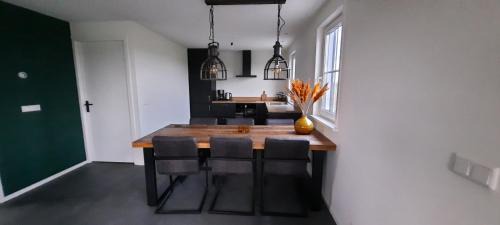 Domburg House | Hof Babel