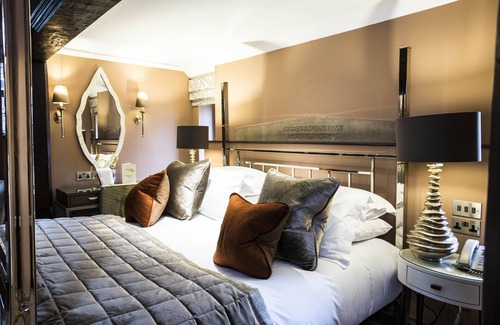 Kidderminster Hotel | Hogarths Stone Manor