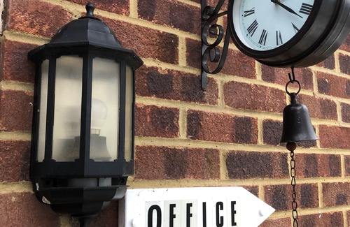 Sheerness Cottage | Hogwarts Bed and Continental Breakfast