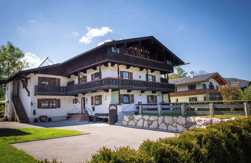 Unterschonau Apartment | Hoher Göll, for 2 people, 46 sqm with living room and extra bedroom and terrace