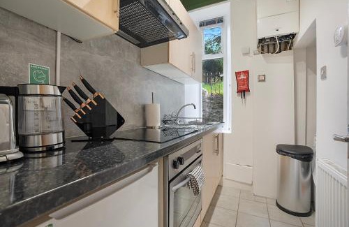 Central Aberdeen Apartment | Holburn Street Apartment - Grampian Lettings