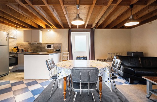 Noyal-Chatillon-sur-Seiche House | Holiday Home "Gîte La Malcotais" with Garden & Wi-Fi