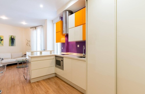 Nervion Apartment | Holi-Rent Goya 1 bedroom apartment in Nervión.