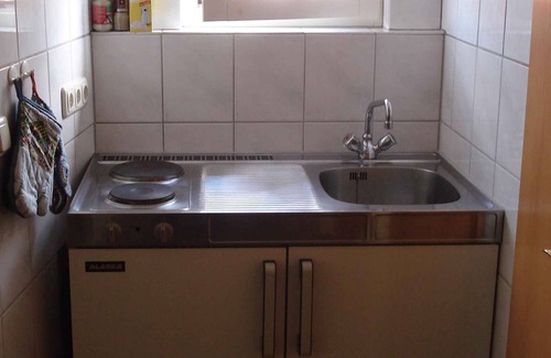 Hiddensee Apartment | Holiday apartment under thatched roof, Baltic beach at only 100 m