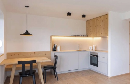 Avelengo Apartment | Holiday Apartment "Enzian Beim Lackl"