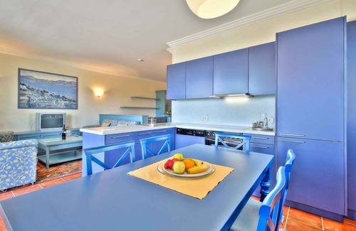 Crveni Vrh Apartment | Holiday apartment 150 m from the beach