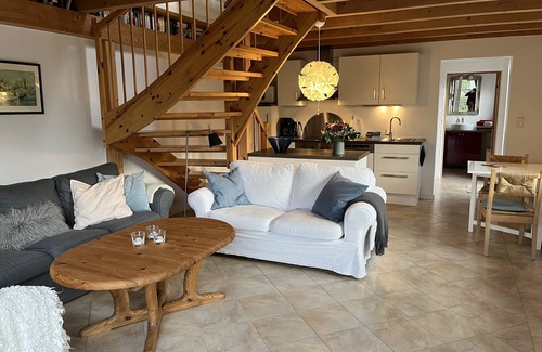 Arnis House | Holiday Apartment 'Bullerbü Ferienhäuschen Arnis' with Private Terrace and Own Garden