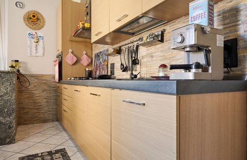 Piombino Apartment | Holiday Apartment "Casa Laureta" with Private Terrace & Wi-Fi