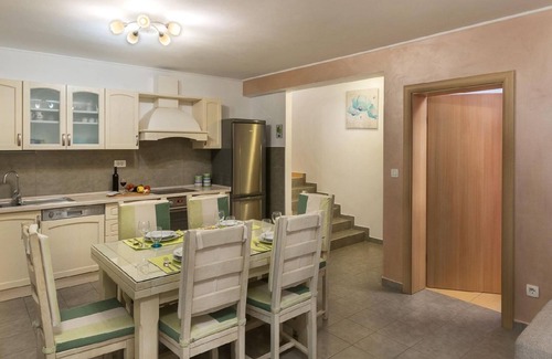 Cove Donja Krusica (Donje selo) Apartment | Holiday apartment Donje Selo for 1 - 6 persons with 3 bedrooms - Holiday apartment
