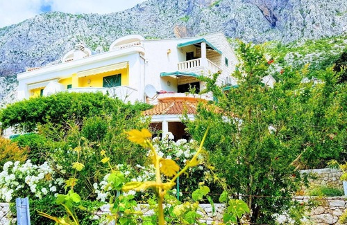 Drasnice Apartment | Holiday apartment Drasnice for 4 persons with 3 bedrooms - Holiday apartment in one or multi-family