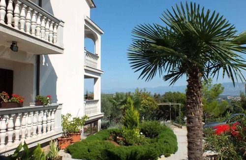 Tribulje Apartment | Holiday apartment with 15 sqm balcony and sea view
