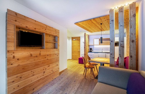 San Giacomo Apartment | Holiday Apartment "Stoana 2-2" with Relaxing Wellness Area