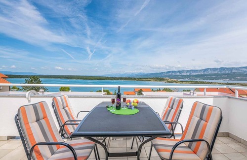 Klimno Apartment | Holiday apartment mit Meerblick