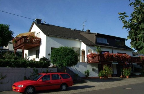 Losnich House | Holiday apartment Moselle beach 1