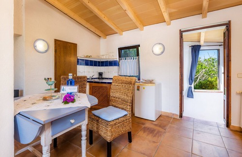Son Macia Villa | Holiday Apartment Petit "Adults Only-Mallorca" with Shared Pool and Wi-Fi