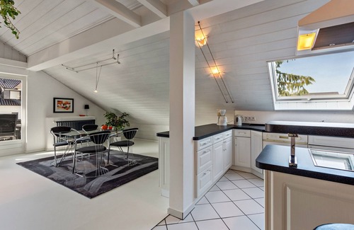 Ortsmitte Apartment | Holiday Apartment "Schauerte" with Balcony & Wi-Fi