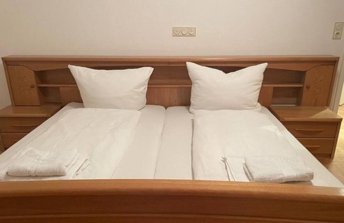 Bad Homburg v.d. Hoehe Apartment | Holiday Apartment with terrace and garden near Kurpark.