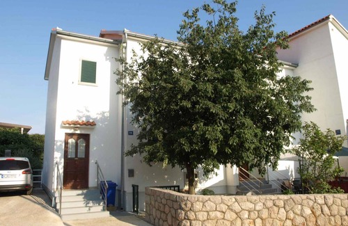 Seline Apartment | Holiday apartment with large balcony and barbecue