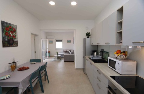 Soline Apartment | Holiday apartment with a balcony and sea view