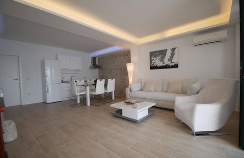 Gradac Apartment | Holiday apartment Zaostrog for 1 - 5 persons with 3 bedrooms - Twin house