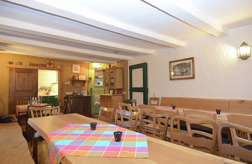 Heinsberg House | Holiday Home in Kirchhundem-Heinsberg with Sauna