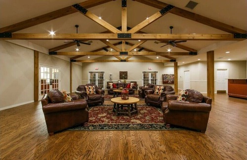 Branson Resort | Holiday Hills 2 Bedroom Resort in Branson MO an IHG Holiday Inn Vacation Club