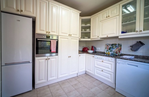 Urbanizacion Mont Ferrutx House | Holiday Home 'Sa Vinya' with Sea View, Private Terrace and Wi-Fi