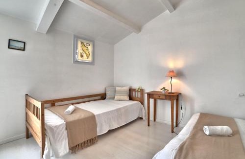 Saint-Pierre-d'Oleron House | Holiday Home Matha by Interhome