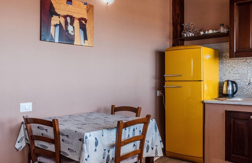 Realmonte Apartment | Holiday Home 'Abbacari 1' with Sea View, Wi-Fi and Air Conditioning