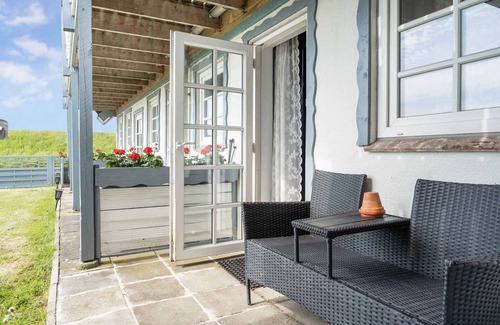 Dannemare Apartment | Holiday home apartment with seaview